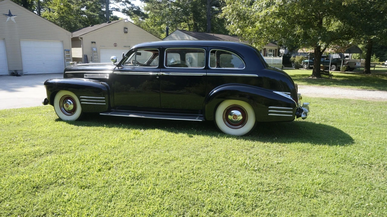 1941 Cadillac Series 70 & 75 - Image 5 of 31