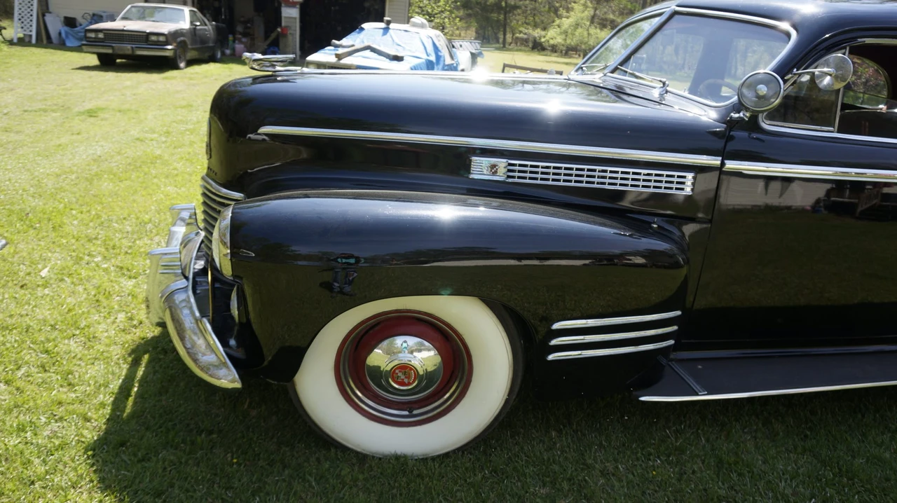 1941 Cadillac Series 70 & 75 - Image 17 of 31