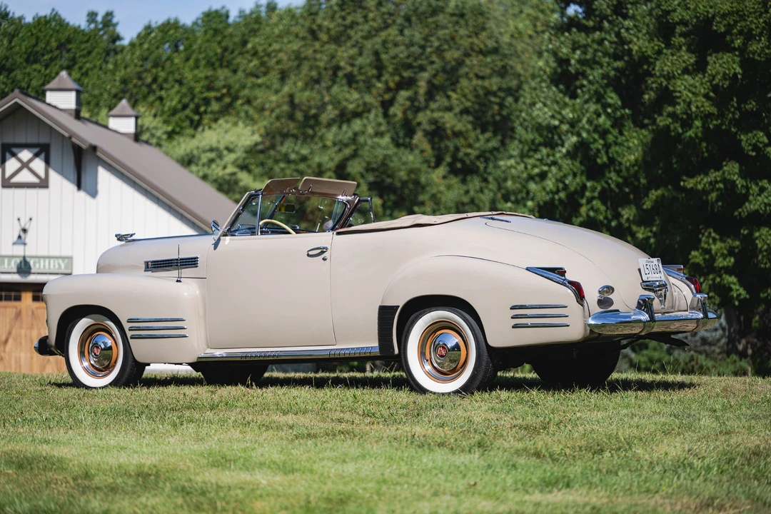 1941 Cadillac Series 62 1st Gen - Image 13 of 31