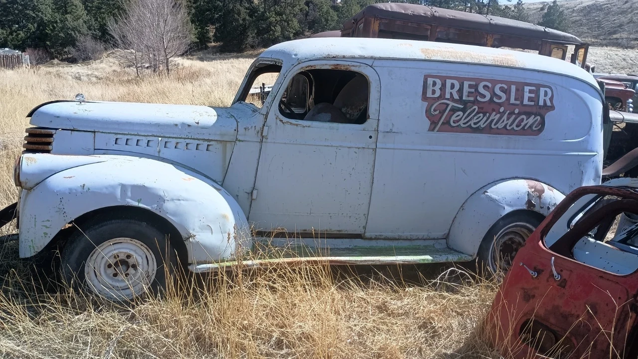 1941 Chevrolet AK Series - Image 2 of 19