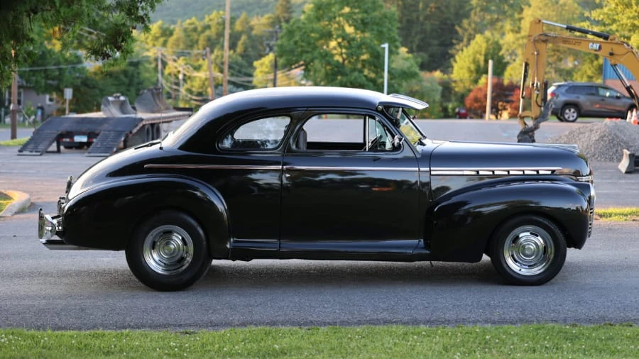 1941 Chevrolet Standard & Master & Master Deluxe & Special Deluxe - Image 2 of 29