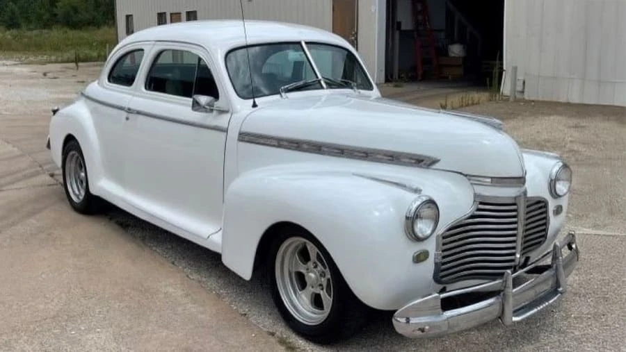 1941 Chevrolet Standard & Master & Master Deluxe & Special Deluxe - Image 3 of 11