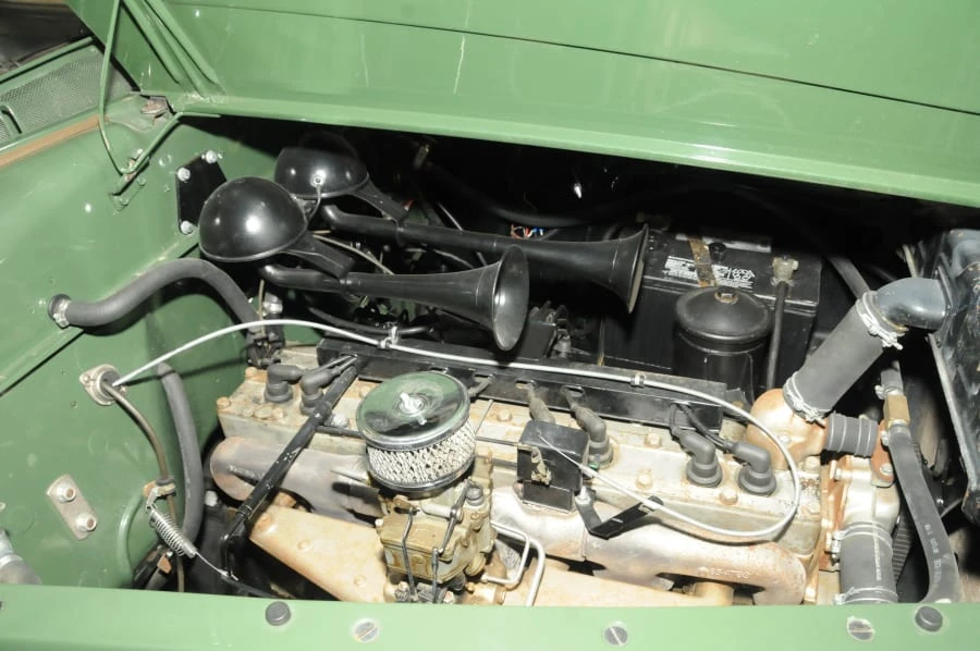 1941 Chrysler New Yorker - Image 7 of 8