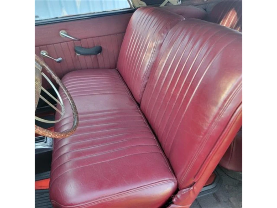 1941 Chrysler New Yorker - Image 9 of 30