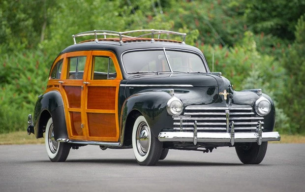 1941 Chrysler Town & Country - Image 2 of 19