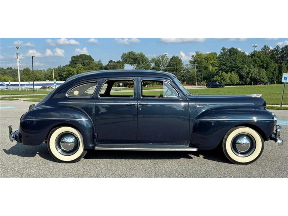 1941 DeSoto - Image 2 of 31