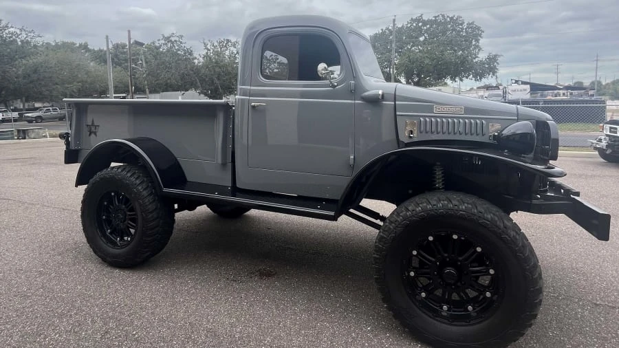 1941 Dodge Power Wagon - Image 2 of 31