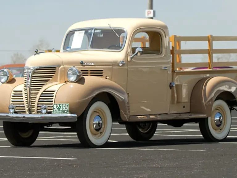 1941 Dodge T/V/W Series - Image 2 of 2
