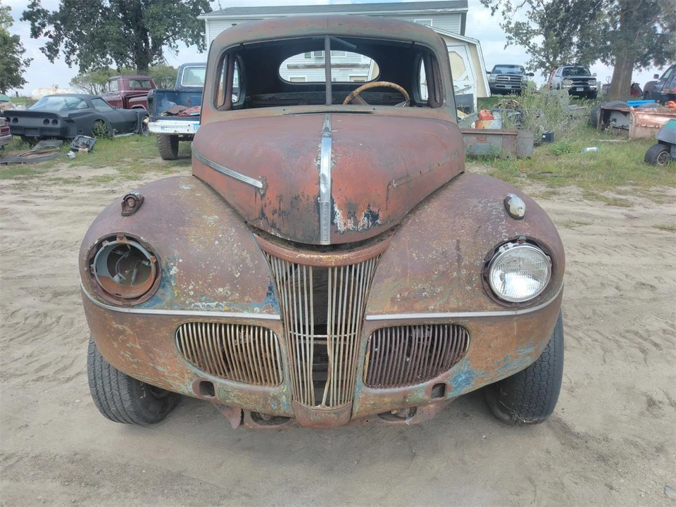 1941 Ford Standard & Deluxe & Super Deluxe - Image 2 of 11