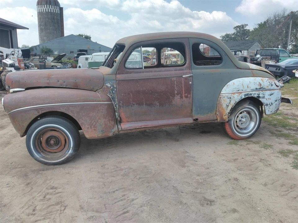 1941 Ford Standard & Deluxe & Super Deluxe - Image 3 of 11