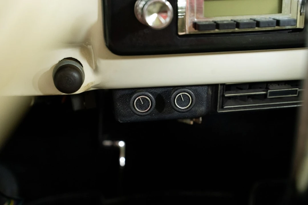 1941 Ford Standard & Deluxe & Super Deluxe - Image 28 of 31