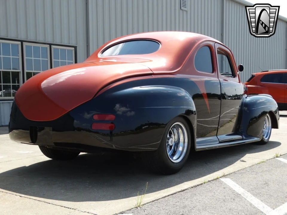 1941 Ford Standard & Deluxe & Super Deluxe - Image 9 of 12