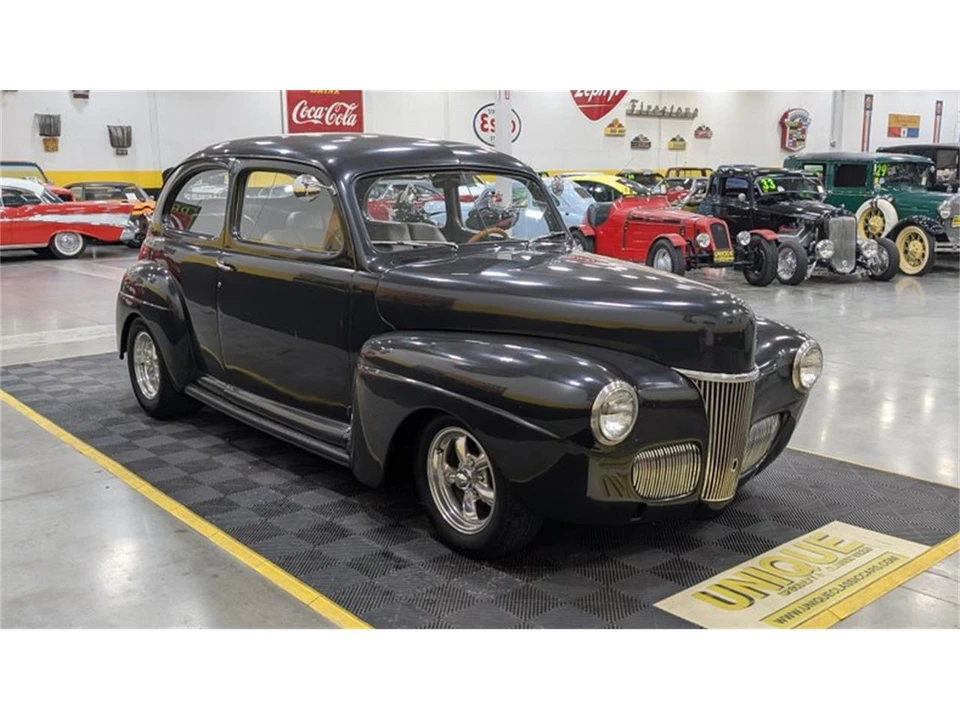 1941 Ford Standard & Deluxe & Super Deluxe - Image 2 of 9