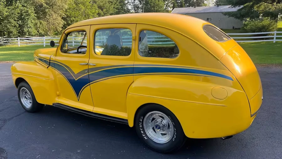 1941 Ford Standard & Deluxe & Super Deluxe - Image 3 of 15