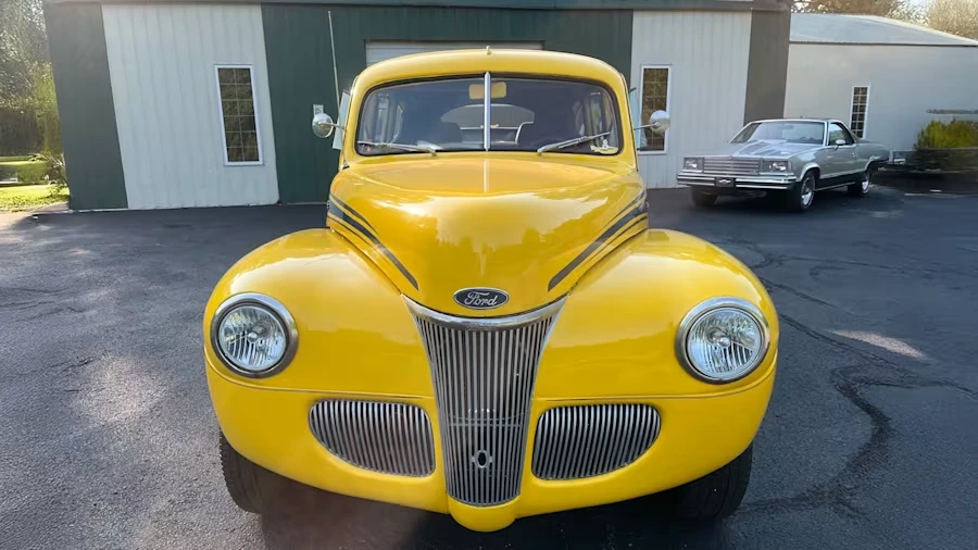 1941 Ford Standard & Deluxe & Super Deluxe - Image 4 of 15