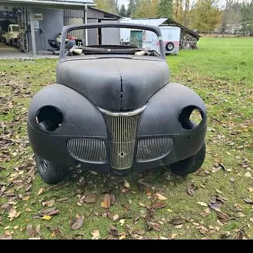 1941 Ford Deluxe