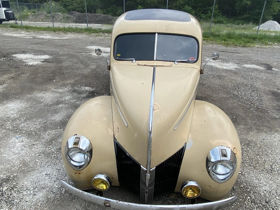 1941 Ford Standard & Deluxe & Super Deluxe - Image 4 of 31