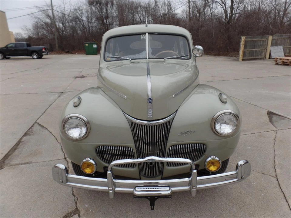 1941 Ford Standard & Deluxe & Super Deluxe - Image 4 of 31