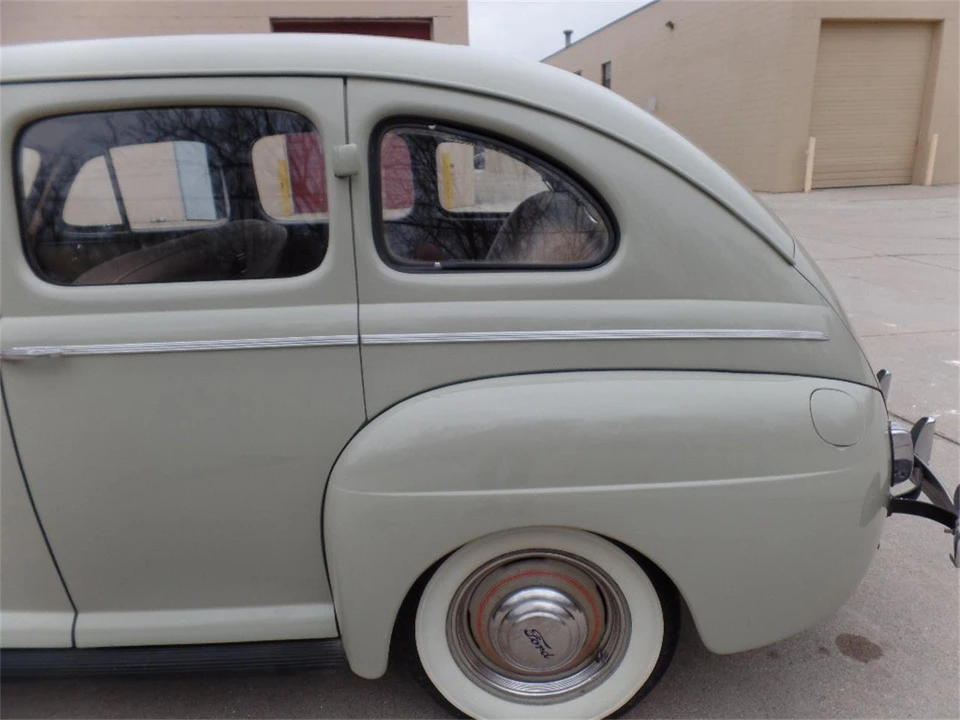 1941 Ford Standard & Deluxe & Super Deluxe - Image 8 of 31