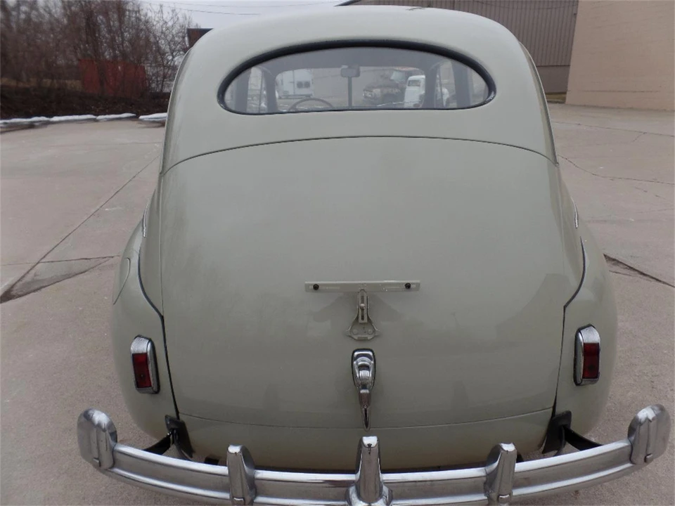 1941 Ford Standard & Deluxe & Super Deluxe - Image 10 of 31