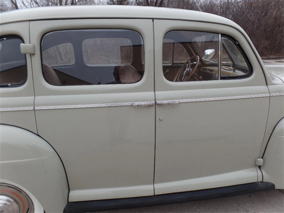 1941 Ford Standard & Deluxe & Super Deluxe - Image 14 of 31