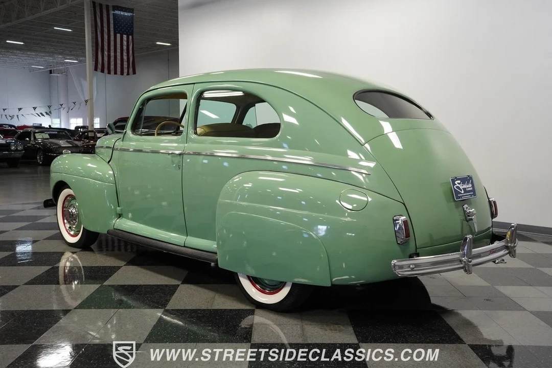 1941 Ford Standard & Deluxe & Super Deluxe - Image 10 of 12