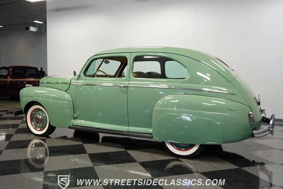1941 Ford Standard & Deluxe & Super Deluxe - Image 9 of 12