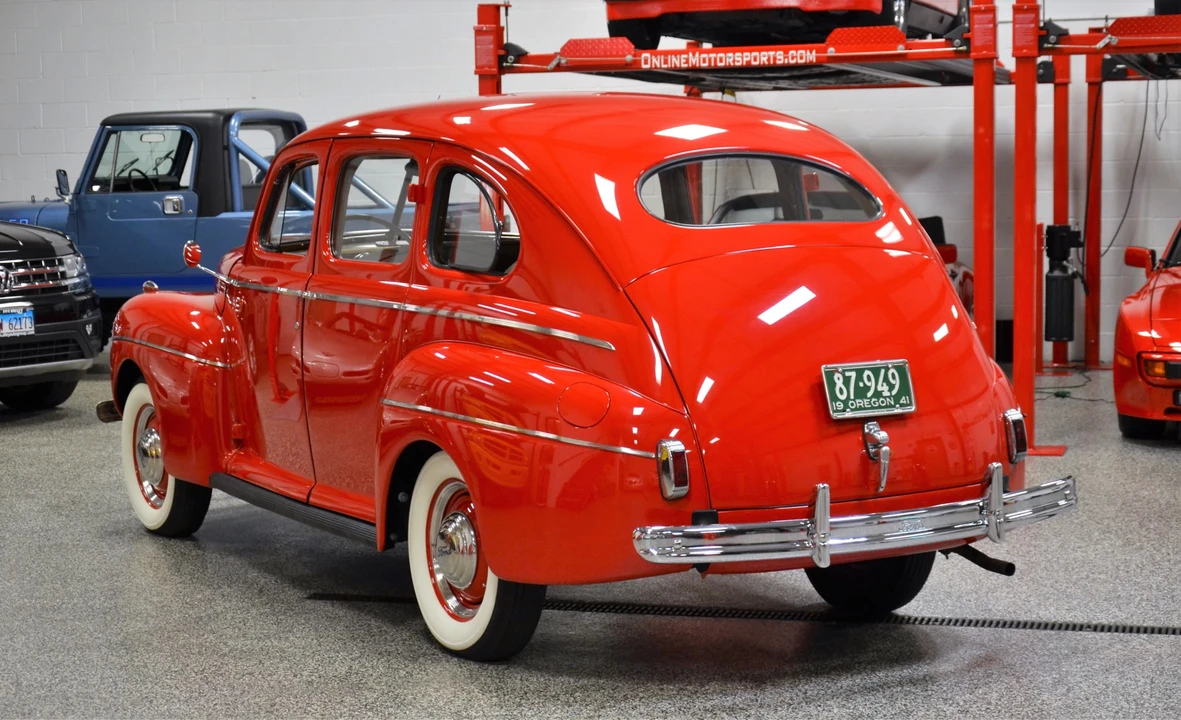 1941 Ford Standard & Deluxe & Super Deluxe - Image 16 of 31