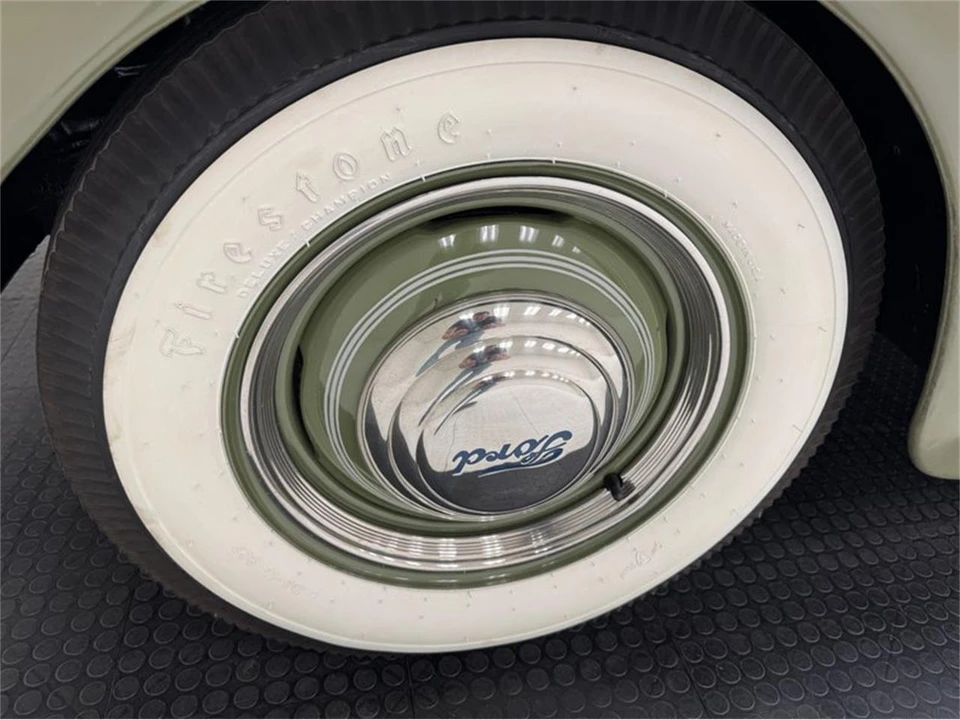 1941 Ford Standard & Deluxe & Super Deluxe - Image 14 of 31