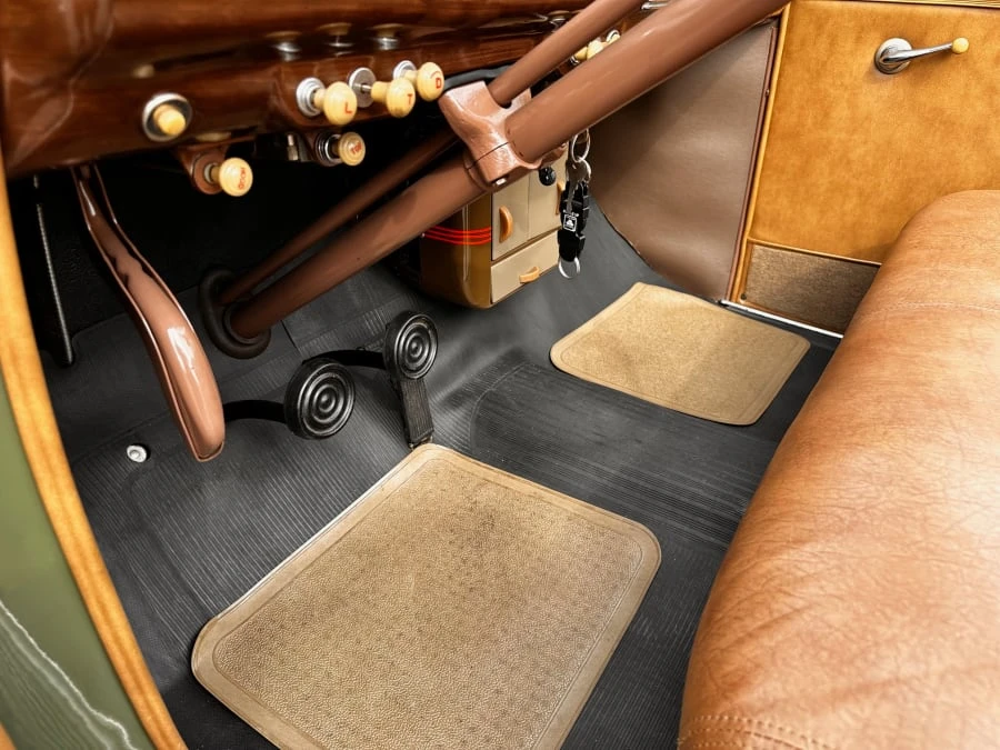 1941 Ford Standard & Deluxe & Super Deluxe - Image 6 of 16