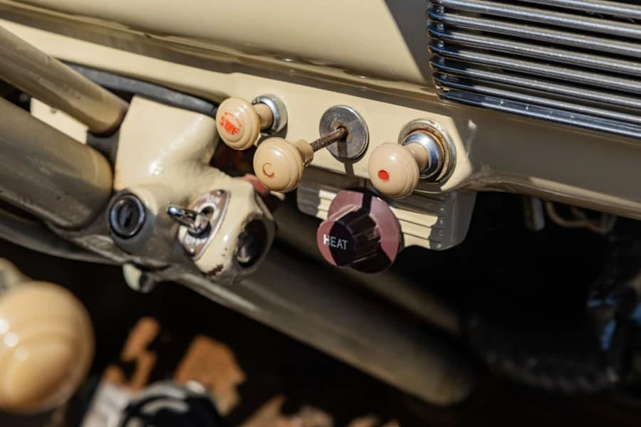 1941 Ford Standard & Deluxe & Super Deluxe - Image 21 of 31