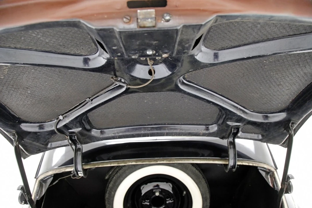 1941 Ford Standard & Deluxe & Super Deluxe - Image 30 of 31