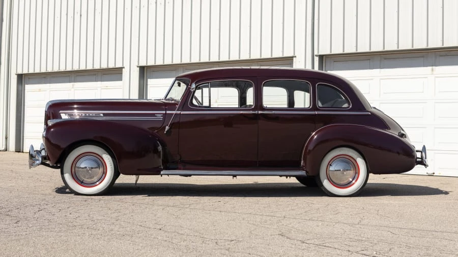 1941 Hudson Commodore - Image 2 of 25