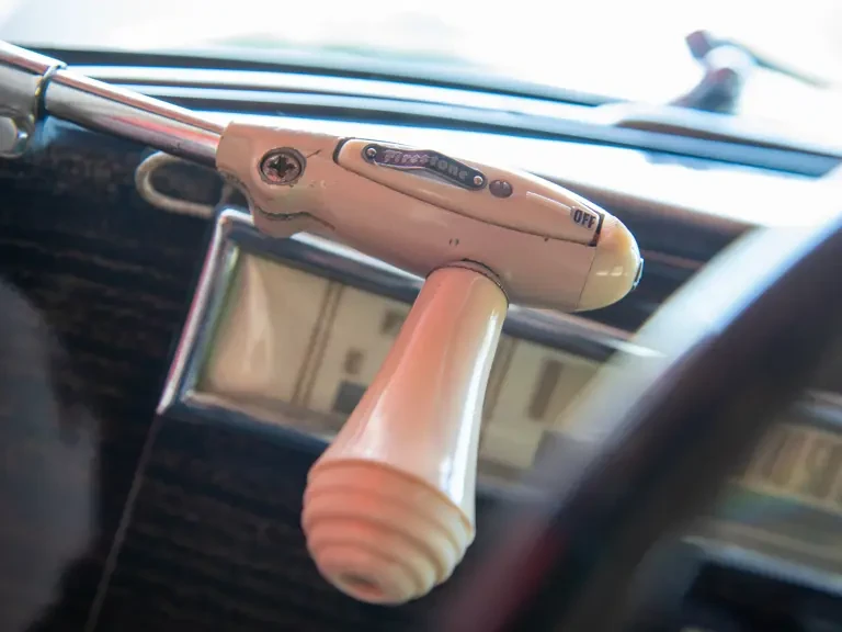 1941 Hudson Commodore - Image 16 of 31