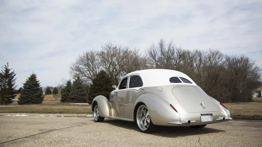1941 Hupmobile - Image 3 of 20