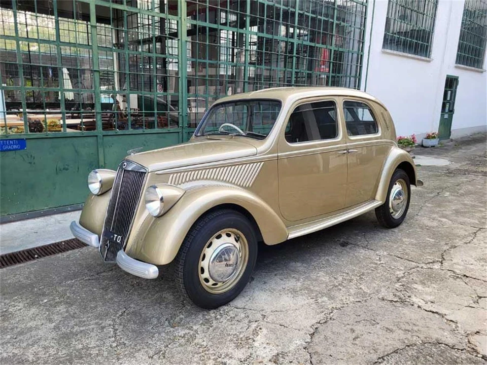 1941 Lancia - Image 4 of 31