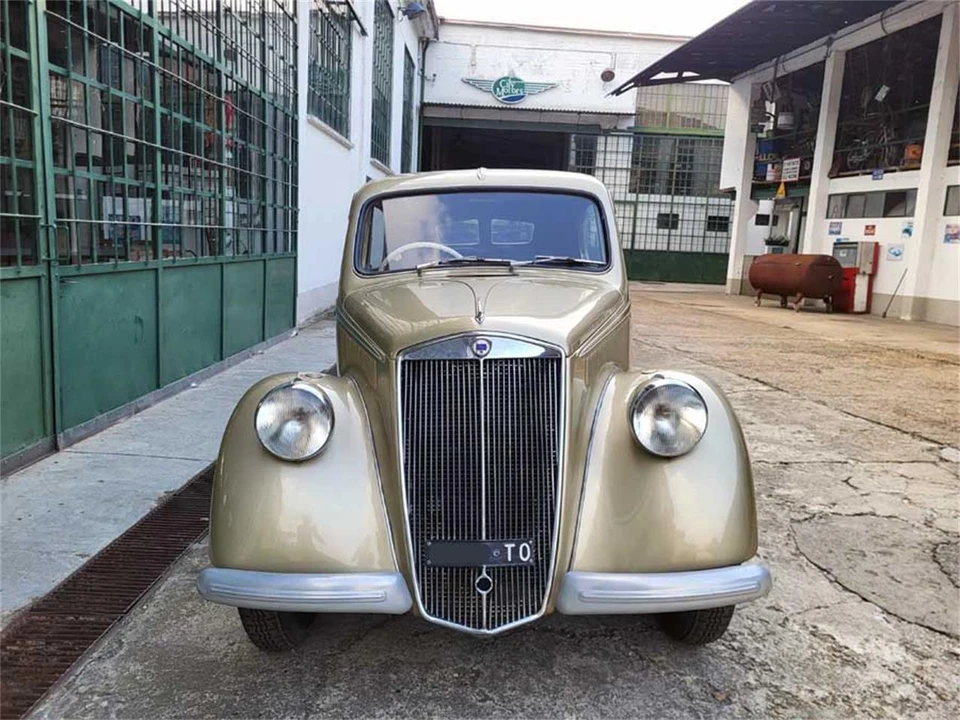 1941 Lancia - Image 6 of 31