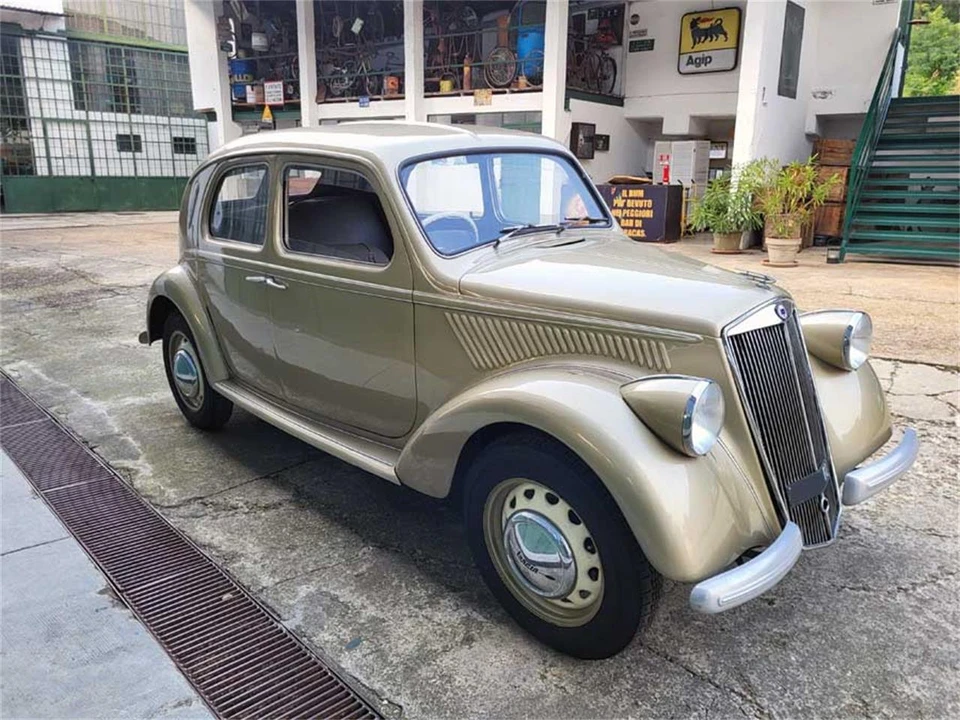 1941 Lancia - Image 8 of 31