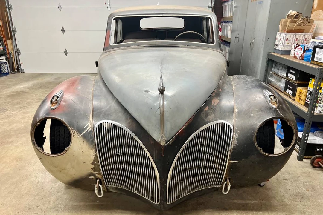 1941 Lincoln Continental 1st Gen - Image 3 of 13