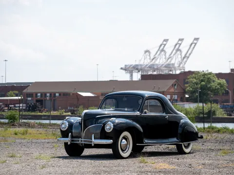 1941 Lincoln Zephyr Coupe