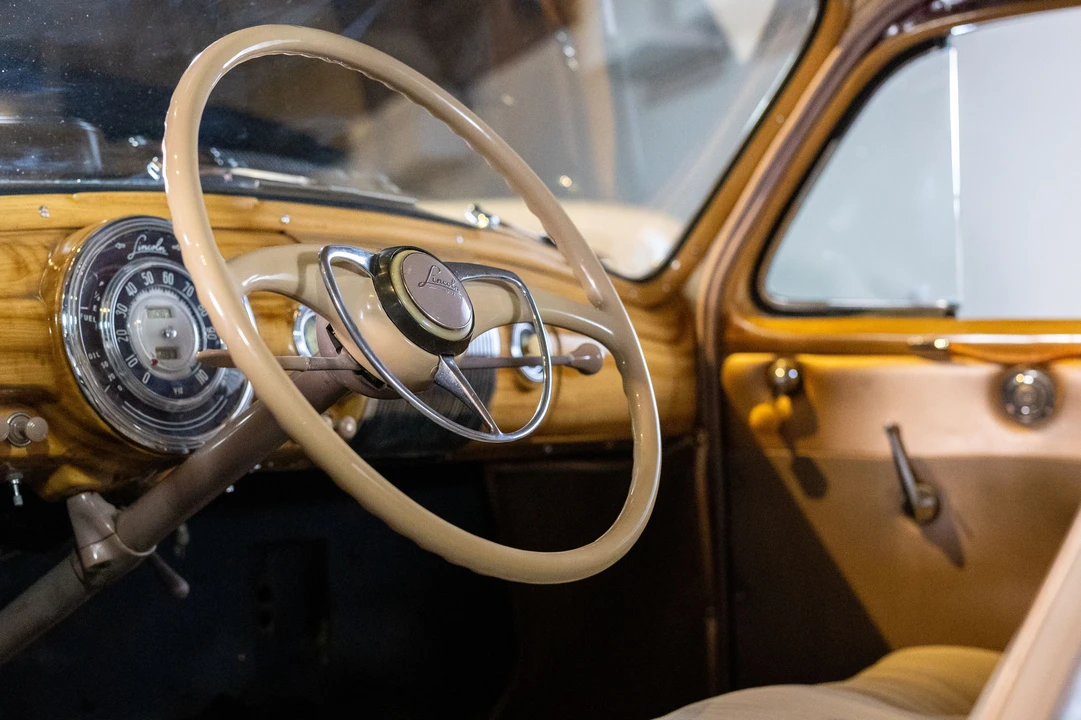 1941 Lincoln Zephyr - Image 2 of 12