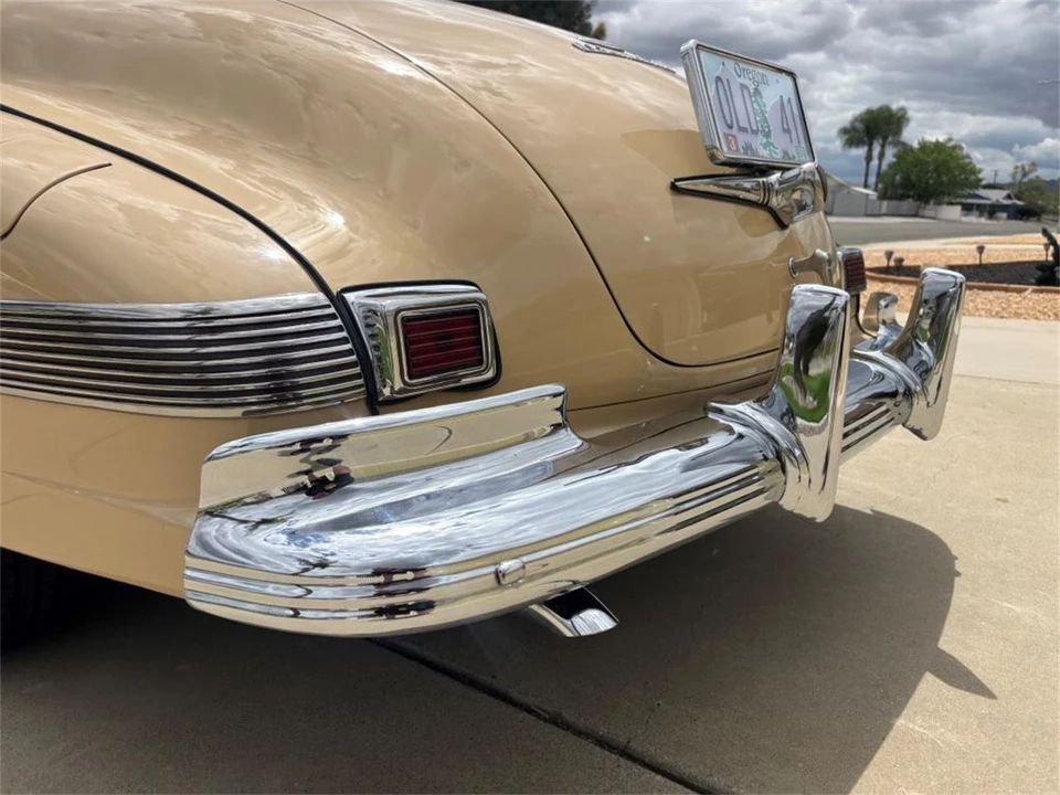 1941 Oldsmobile 98 - Image 25 of 28