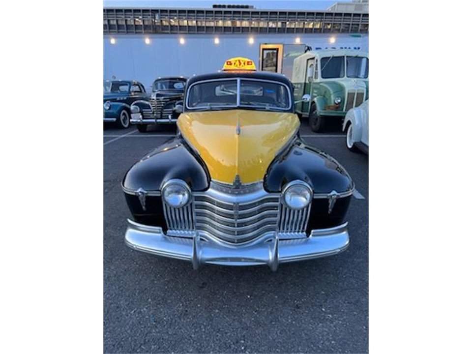 1941 Oldsmobile 98 - Image 4 of 5