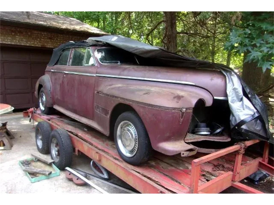 1941 Oldsmobile 98 - Image 2 of 30