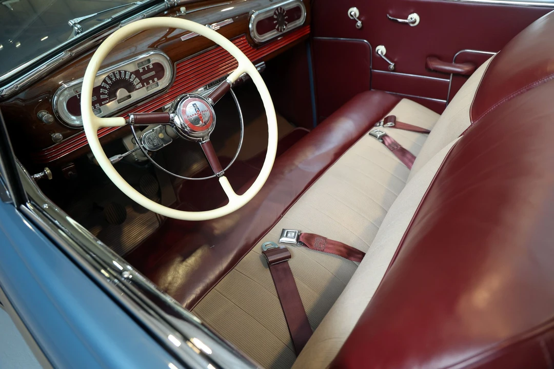 1941 Oldsmobile 98 - Image 28 of 31