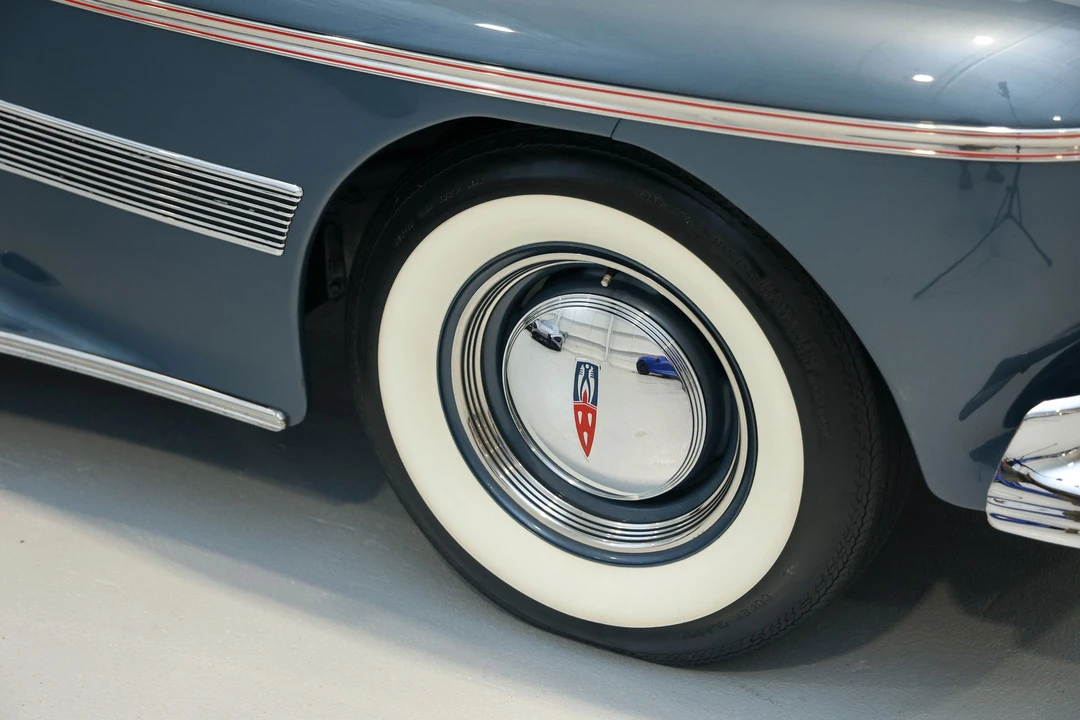 1941 Oldsmobile 98 - Image 25 of 31
