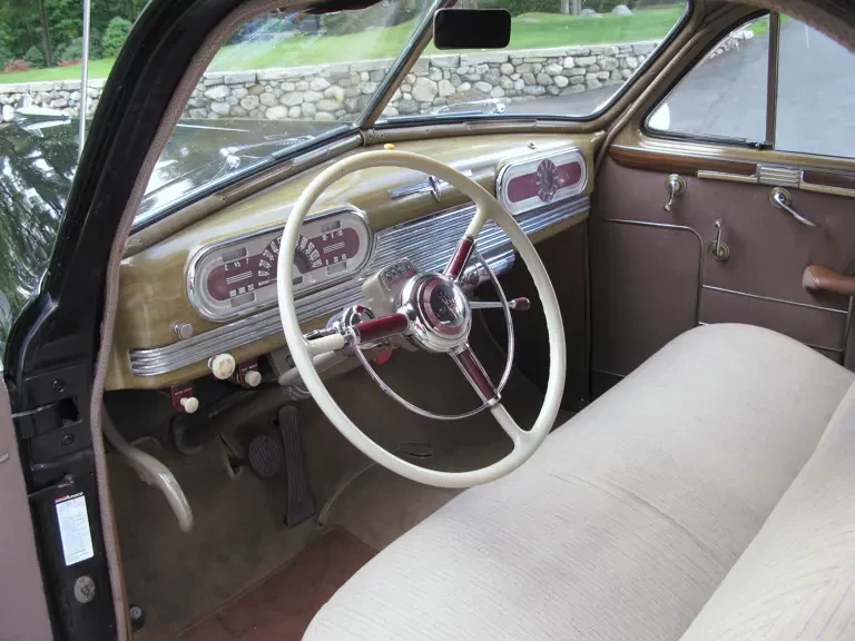 1941 Oldsmobile 98 - Image 4 of 4