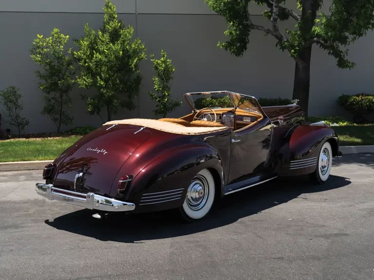 1941 Packard - Image 3 of 31