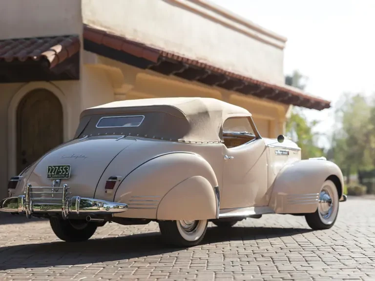 1941 Packard - Image 3 of 24