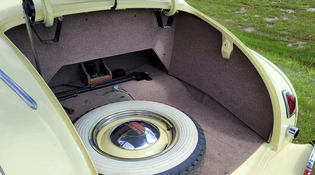 1941 Plymouth Deluxe & Special Deluxe - Image 26 of 27